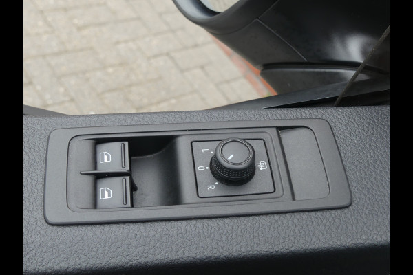 Volkswagen Transporter 2.0 TDI L2 102PK Airco/Trekhaak/PDC