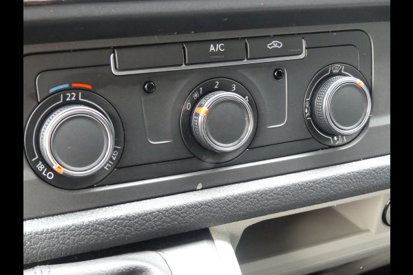 Volkswagen Transporter 2.0 TDI L2 102PK Airco/Trekhaak/PDC