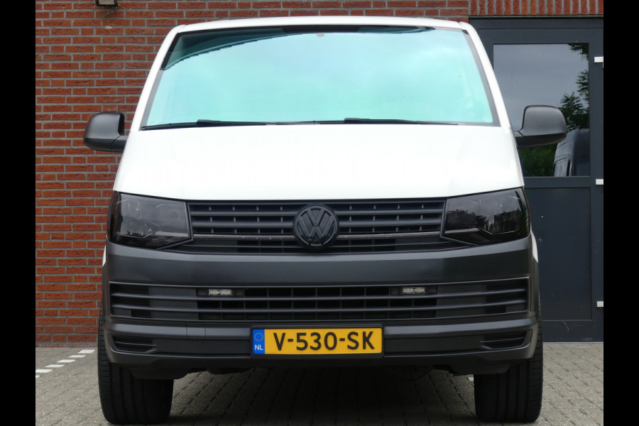 Volkswagen Transporter 2.0 TDI L2 102PK Airco/Trekhaak/PDC