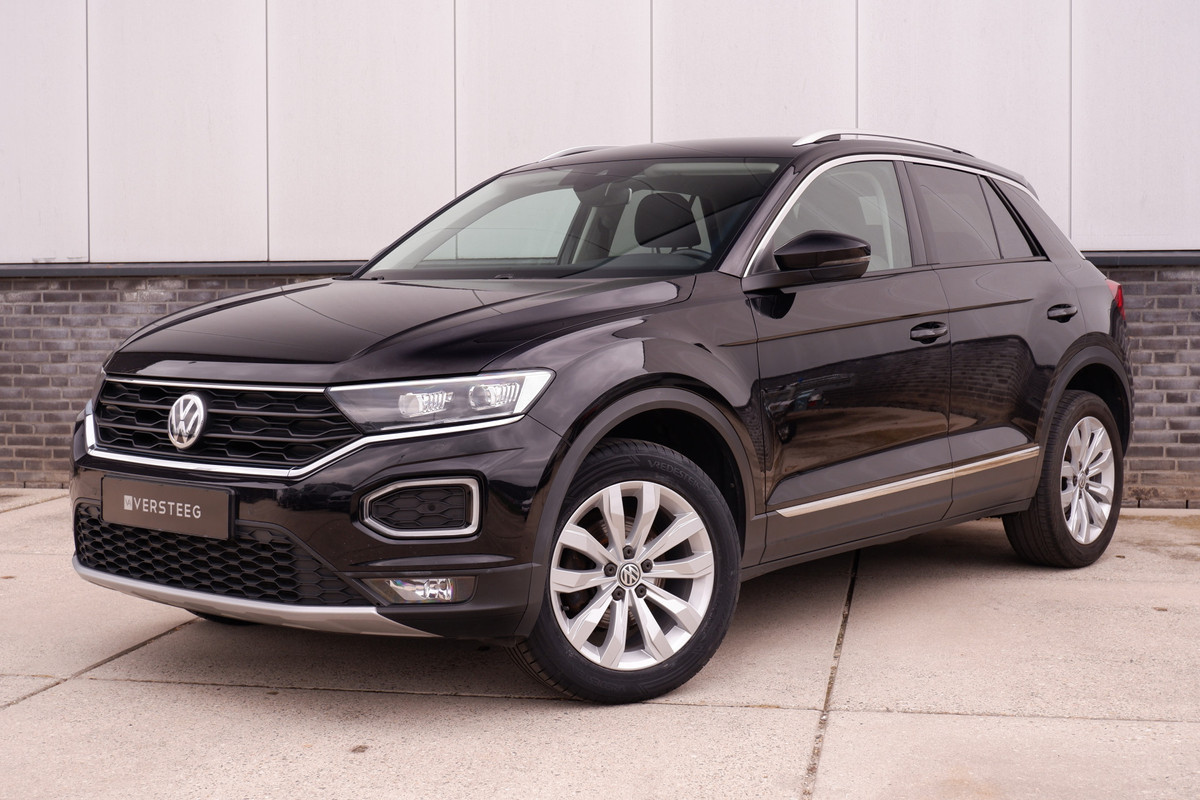 Volkswagen T-Roc 1.5 TSI Sport | LED | Trekhaak | Carplay | Camera | PDC Volkswagen T-Roc 1.5 TSI Sport | LED | Trekhaak | Carplay | Camera | PDC