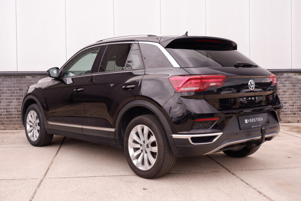 Volkswagen T-Roc 1.5 TSI Sport | LED | Trekhaak | Carplay | Camera | PDC