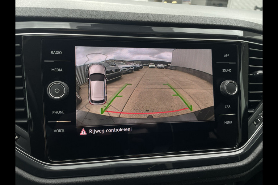 Volkswagen T-Roc 1.5 TSI Sport | LED | Trekhaak | Carplay | Camera | PDC