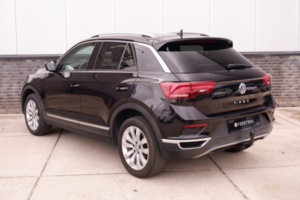 Volkswagen T-Roc 1.5 TSI Sport | LED | Trekhaak | Carplay | Camera | PDC
