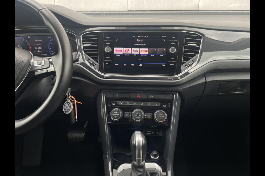 Volkswagen T-Roc 1.5 TSI Sport | LED | Trekhaak | Carplay | Camera | PDC