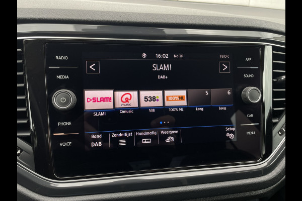 Volkswagen T-Roc 1.5 TSI Sport | LED | Trekhaak | Carplay | Camera | PDC
