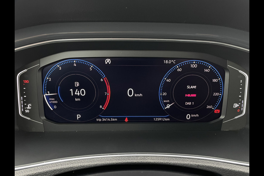 Volkswagen T-Roc 1.5 TSI Sport | LED | Trekhaak | Carplay | Camera | PDC