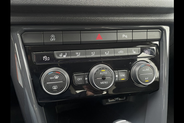 Volkswagen T-Roc 1.5 TSI Sport | LED | Trekhaak | Carplay | Camera | PDC