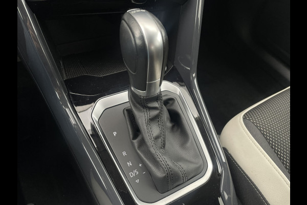 Volkswagen T-Roc 1.5 TSI Sport | LED | Trekhaak | Carplay | Camera | PDC