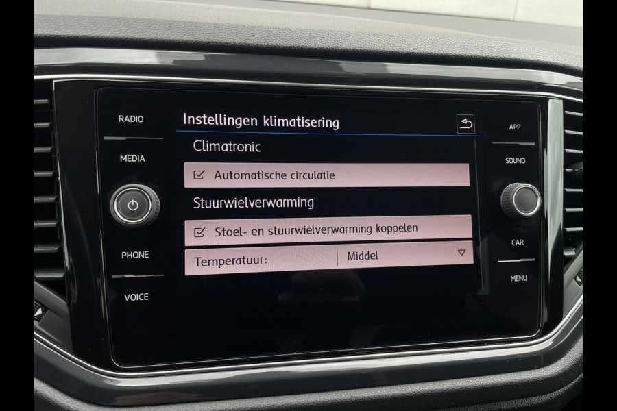 Volkswagen T-Roc 1.5 TSI Sport | LED | Trekhaak | Carplay | Camera | PDC