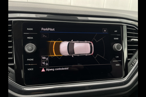 Volkswagen T-Roc 1.5 TSI Sport | LED | Trekhaak | Carplay | Camera | PDC
