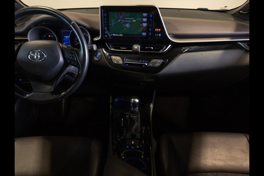 Toyota C-HR 1.8 Hybrid Premium / 122pk / Trekhaak / Achteruitrij camera / Dodehoek herkenning /