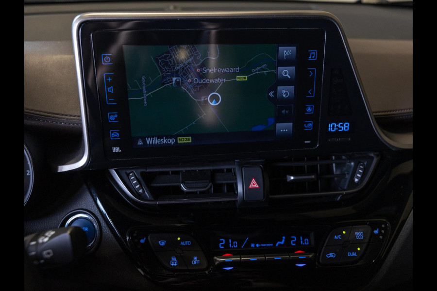 Toyota C-HR 1.8 Hybrid Premium / 122pk / Trekhaak / Achteruitrij camera / Dodehoek herkenning /