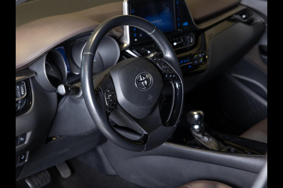 Toyota C-HR 1.8 Hybrid Premium / 122pk / Trekhaak / Achteruitrij camera / Dodehoek herkenning /