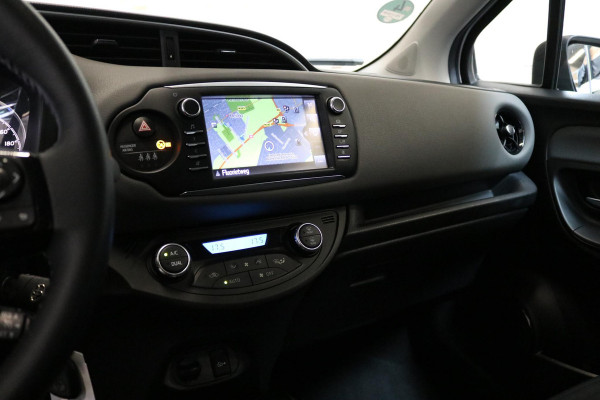 Toyota Yaris 1.5 Hybrid Aspiration | CAMERA | TREKHAAK | NAP | NAVI |