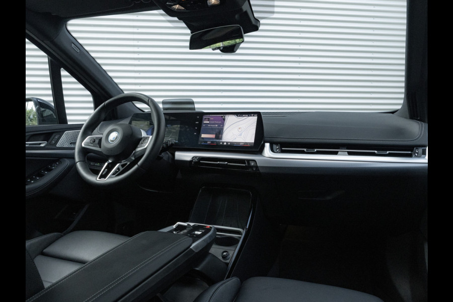 BMW 2 Serie Active Tourer 225e xDrive - M-Sport - Pano - 360 Camera - Head-up
