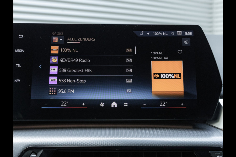 BMW 2 Serie Active Tourer 225e xDrive - M-Sport - Pano - 360 Camera - Head-up