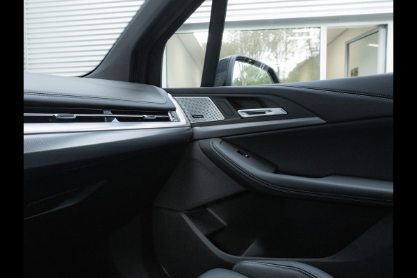BMW 2 Serie Active Tourer 225e xDrive - M-Sport - Pano - 360 Camera - Head-up