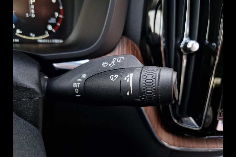 Volvo XC60 2.0 T5 AWD Inscription Automaat | BLIS | Leder | Camera | Navi | Stoelverwarming | 4S Banden |