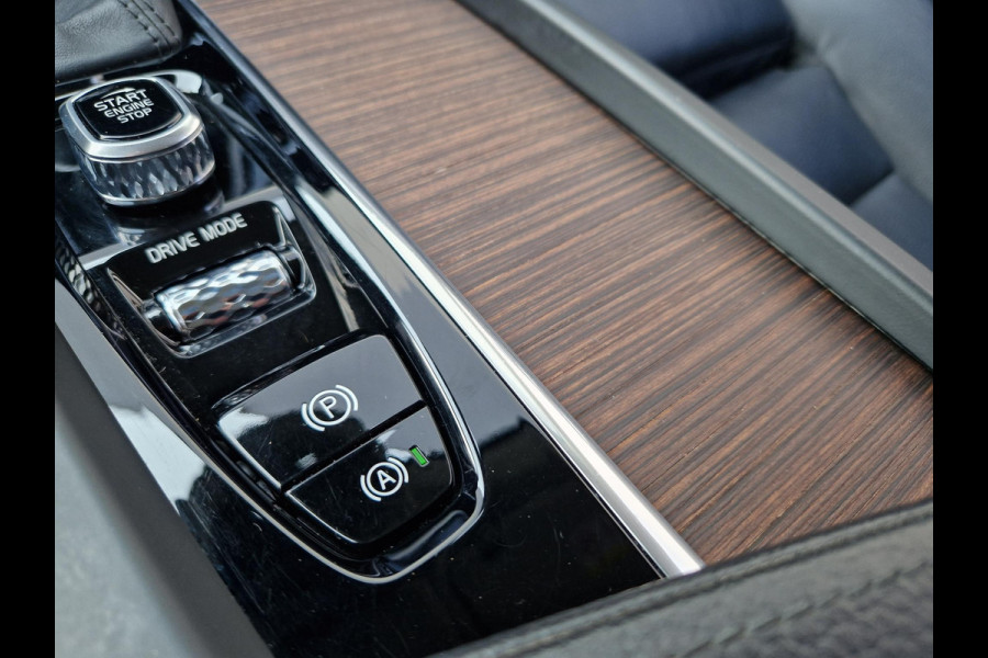 Volvo XC60 2.0 T5 AWD Inscription Automaat | BLIS | Leder | Camera | Navi | Stoelverwarming | 4S Banden |