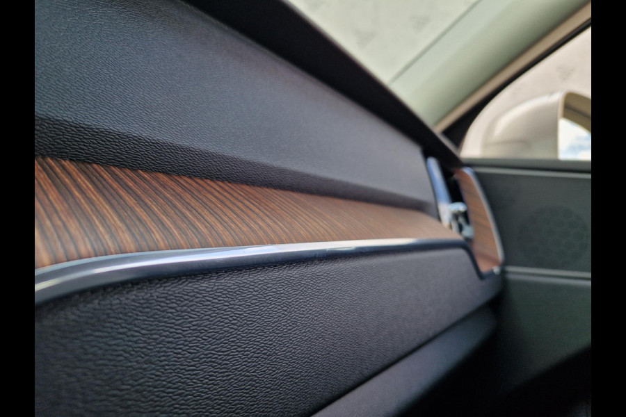 Volvo XC60 2.0 T5 AWD Inscription Automaat | BLIS | Leder | Camera | Navi | Stoelverwarming | 4S Banden |