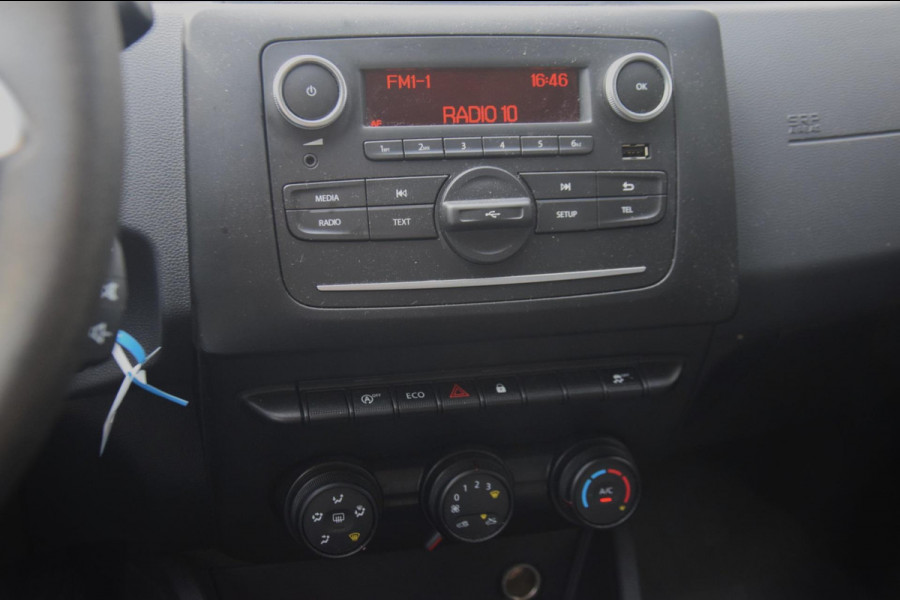 Dacia Duster 4WD 1.3 TCe 4x4 Essential awd AIRCO TREKHAAK