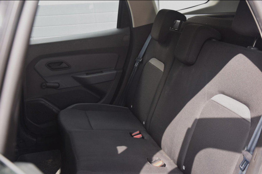 Dacia Duster 4WD 1.3 TCe 4x4 Essential awd AIRCO TREKHAAK
