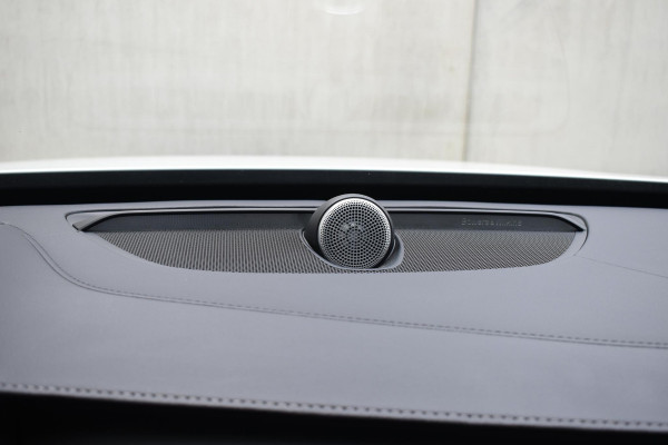 Volvo XC90 T8 455PK Automaat Plug-in hybrid AWD Ultimate Dark / Bowers & Wilkins / Luchtvering / Head Up Display / 360 Camera / Massagestoelen / Gelaagde Zijruiten / Trekhaak /