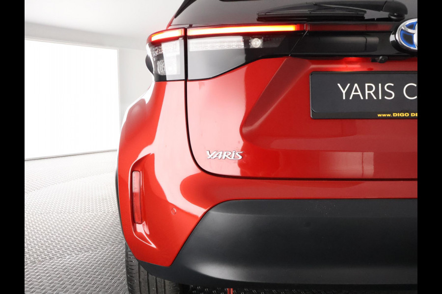 Toyota Yaris Cross 1.5 HYBRID DYNAMIC BI-TONE AUTOMAAT CARPLAY NAVIGATIE. CAMERA .COMPLEET. GARANTIE TOT 5- 2033!