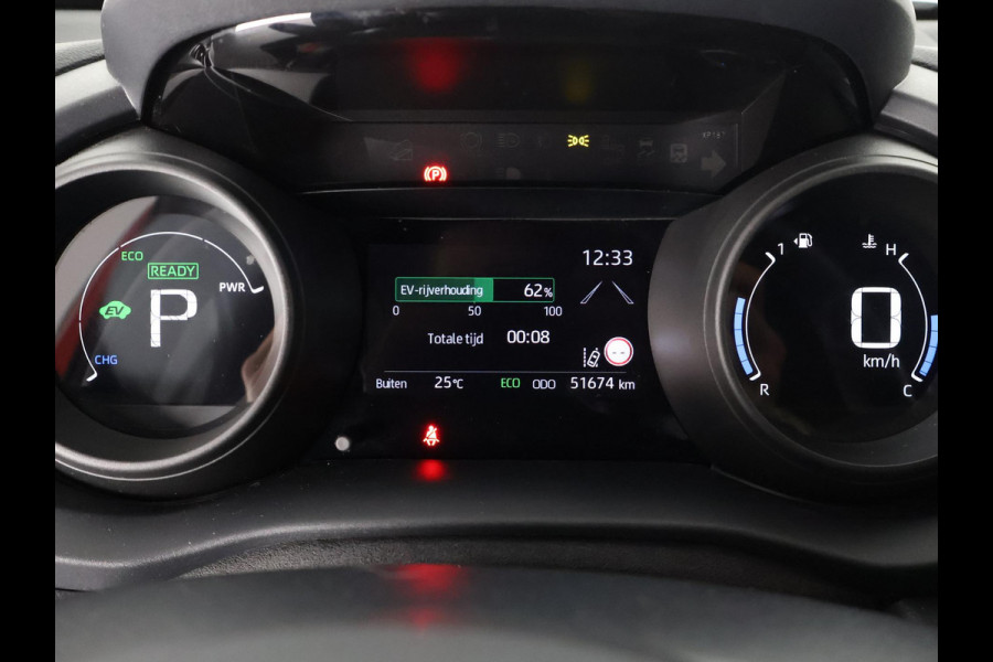 Toyota Yaris Cross 1.5 HYBRID DYNAMIC BI-TONE AUTOMAAT CARPLAY NAVIGATIE. CAMERA .COMPLEET. GARANTIE TOT 5- 2033!