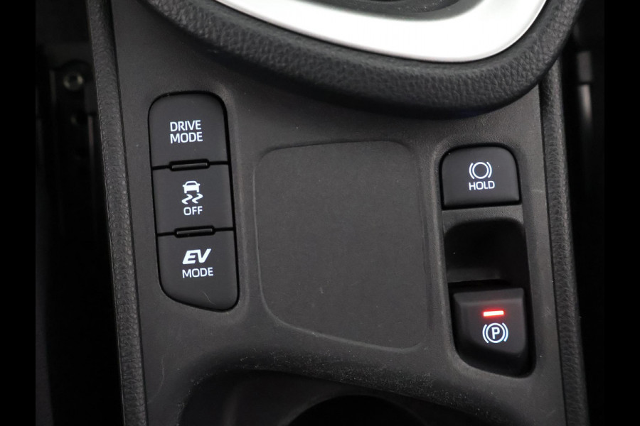 Toyota Yaris Cross 1.5 HYBRID DYNAMIC BI-TONE AUTOMAAT CARPLAY NAVIGATIE. CAMERA .COMPLEET. GARANTIE TOT 5- 2033!