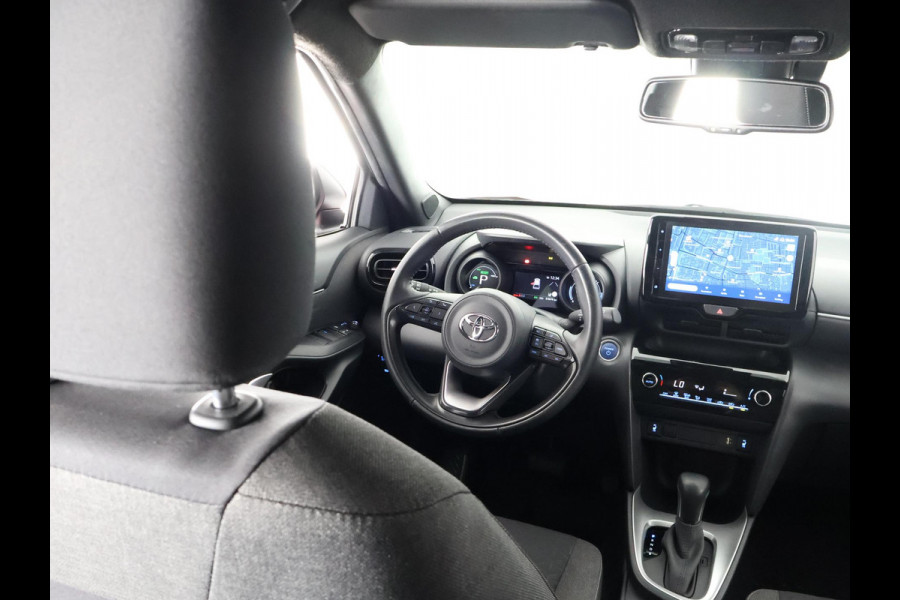 Toyota Yaris Cross 1.5 HYBRID DYNAMIC BI-TONE AUTOMAAT CARPLAY NAVIGATIE. CAMERA .COMPLEET. GARANTIE TOT 5- 2033!