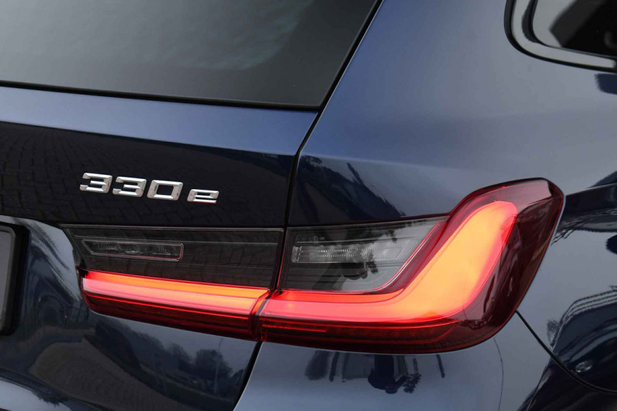 BMW 3 Serie Touring 330e xDrive M-Sport Pro LCI.2 Pano Trekh ACC 360 H/K HUD Adp-onderstel