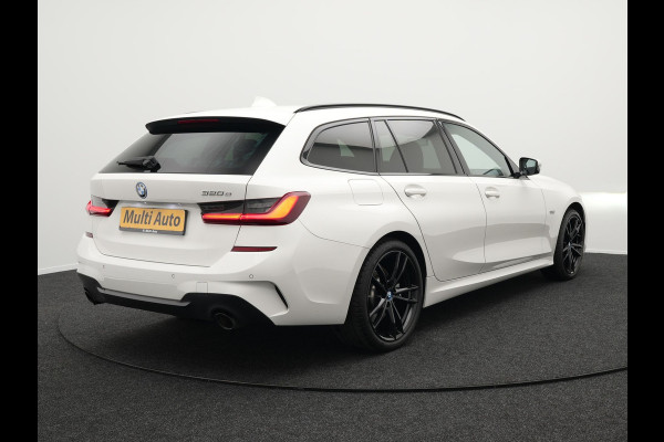BMW 3 Serie Touring 320e M Sport 204pk Plug In Hybrid Dealer O.H PHEV | Alcantara Sportstoelen Verwarmd | 19"L.M | Sfeerverlichting | Apple Carplay | DAB | Virtual | Navi Full Map |