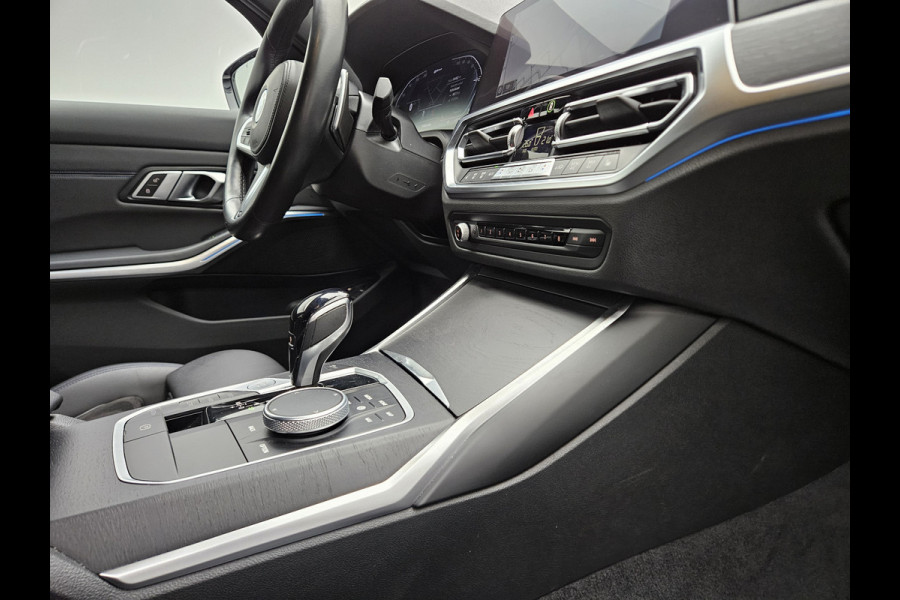BMW 3 Serie Touring 320e M Sport 204pk Plug In Hybrid Dealer O.H PHEV | Alcantara Sportstoelen Verwarmd | 19"L.M | Sfeerverlichting | Apple Carplay | DAB | Virtual | Navi Full Map |