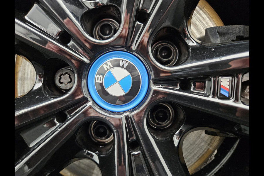 BMW 3 Serie Touring 320e M Sport 204pk Plug In Hybrid Dealer O.H PHEV | Alcantara Sportstoelen Verwarmd | 19"L.M | Sfeerverlichting | Apple Carplay | DAB | Virtual | Navi Full Map |