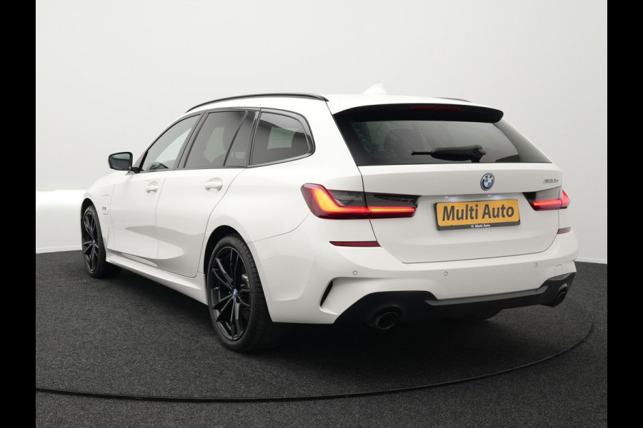 BMW 3 Serie Touring 320e M Sport 204pk Plug In Hybrid Dealer O.H PHEV | Alcantara Sportstoelen Verwarmd | 19"L.M | Sfeerverlichting | Apple Carplay | DAB | Virtual | Navi Full Map |