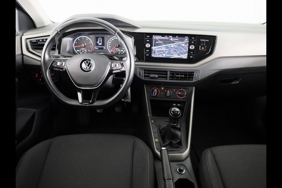 Volkswagen Polo 1.0 TSI Comfortline 95 pk | Navigatie | Parkeersensoren | Adaptieve cruise control | Apple Carplay/Android Auto |
