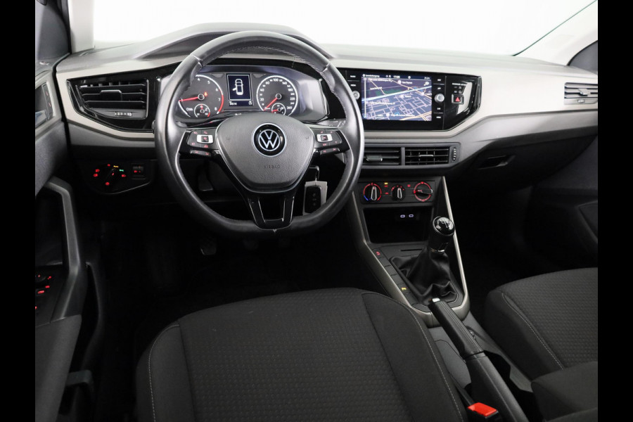 Volkswagen Polo 1.0 TSI Comfortline 95 pk | Navigatie | Parkeersensoren | Adaptieve cruise control | Apple Carplay/Android Auto |