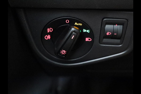 Volkswagen Polo 1.0 TSI Comfortline 95 pk | Navigatie | Parkeersensoren | Adaptieve cruise control | Apple Carplay/Android Auto |