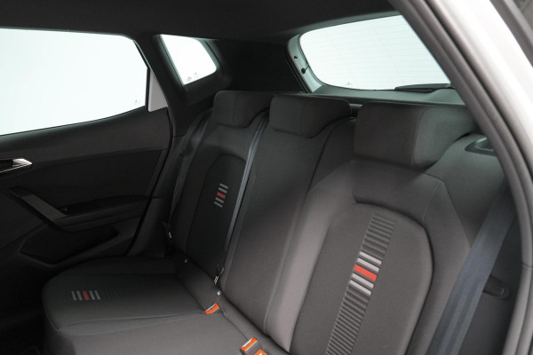Seat Arona 1.0 TSI FR Sport Automaat | CarPlay | Virtual | Camera | Cruise | Led | Pdc | Sfeer |