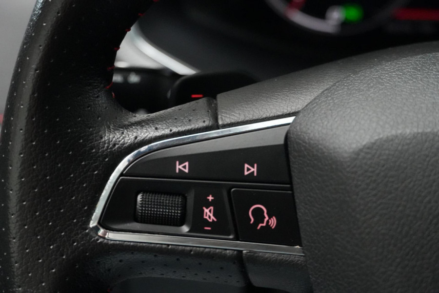 Seat Arona 1.0 TSI FR Sport Automaat | CarPlay | Virtual | Camera | Cruise | Led | Pdc | Sfeer |