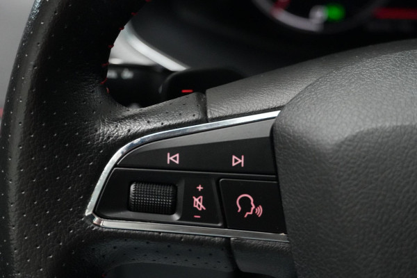 Seat Arona 1.0 TSI FR Sport Automaat | CarPlay | Virtual | Camera | Cruise | Led | Pdc | Sfeer |