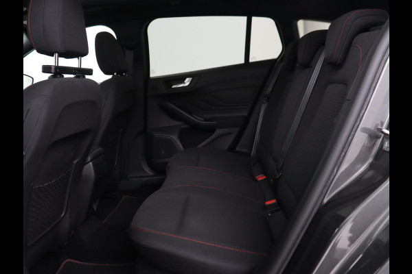Ford Focus 1.5 EcoBoost ST Line X | Panoramadak | Trekhaak | Camera | Carplay | Digital Cockpit | Adaptive cruise | B&O Sound | Navigatie | Climate control | Keyless | Full LED