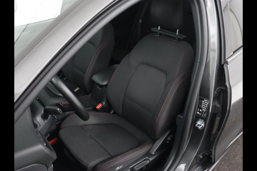 Ford Focus 1.5 EcoBoost ST Line X | Panoramadak | Trekhaak | Camera | Carplay | Digital Cockpit | Adaptive cruise | B&O Sound | Navigatie | Climate control | Keyless | Full LED