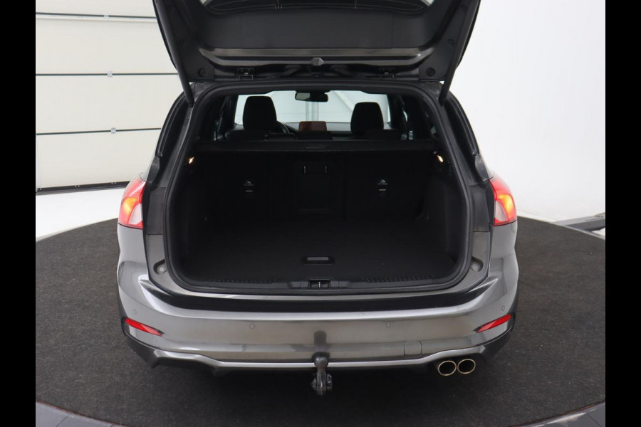 Ford Focus 1.5 EcoBoost ST Line X | Panoramadak | Trekhaak | Camera | Carplay | Digital Cockpit | Adaptive cruise | B&O Sound | Navigatie | Climate control | Keyless | Full LED