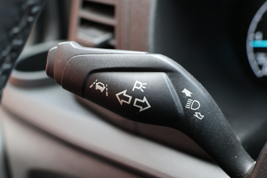 Ford Transit Custom 300 2.0 TDCI L2H1 | Raptor Edition | Blind Spot | Camera | Navigatie | CarPlay | Stoelverwarming | Airco | PDC V+A | MF Stuur |  Dealer onderhouden | Fabrieksgarantie tot 05-2027 | Nieuwe APK