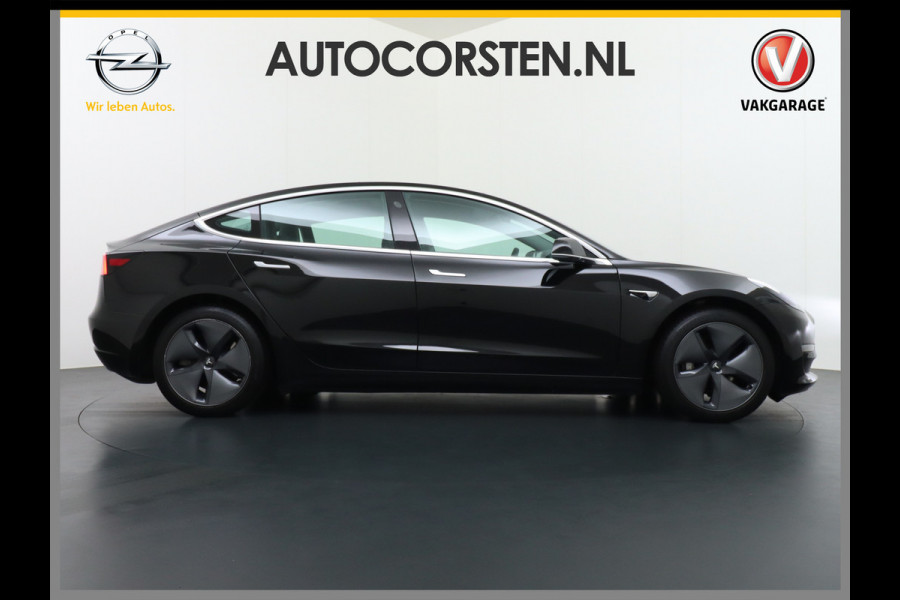 Tesla Model 3 Long Range AWD 75kWh 463PK Trekhaak SOH 88% FSD-3 Computer Premium Audio 4wd AutoPilot Panoramadak Camera's Leer Adaptive-Cruise Stoel en achterbank verwarming Electr.Stoelen+Memory+Easy-Entry WiFi 1.000kg Trekgewicht 1e Eigenaar Org. Nederlandse Auto Garantie op Accu/Motor tot 28-12-2027/192.000km