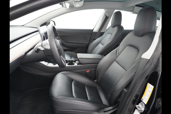 Tesla Model 3 Long Range AWD 75kWh 463PK Trekhaak SOH 88% FSD-3 Computer Premium Audio 4wd AutoPilot Panoramadak Camera's Leer Adaptive-Cruise Stoel en achterbank verwarming Electr.Stoelen+Memory+Easy-Entry WiFi 1.000kg Trekgewicht 1e Eigenaar Org. Nederlandse Auto Garantie op Accu/Motor tot 28-12-2027/192.000km
