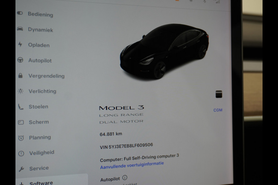 Tesla Model 3 Long Range AWD 75kWh 463PK Trekhaak SOH 88% FSD-3 Computer Premium Audio 4wd AutoPilot Panoramadak Camera's Leer Adaptive-Cruise Stoel en achterbank verwarming Electr.Stoelen+Memory+Easy-Entry WiFi 1.000kg Trekgewicht 1e Eigenaar Org. Nederlandse Auto Garantie op Accu/Motor tot 28-12-2027/192.000km