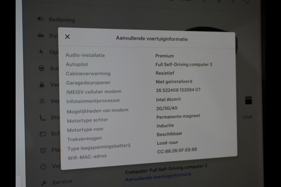 Tesla Model 3 Long Range AWD 75kWh 463PK Trekhaak SOH 88% FSD-3 Computer Premium Audio 4wd AutoPilot Panoramadak Camera's Leer Adaptive-Cruise Stoel en achterbank verwarming Electr.Stoelen+Memory+Easy-Entry WiFi 1.000kg Trekgewicht 1e Eigenaar Org. Nederlandse Auto Garantie op Accu/Motor tot 28-12-2027/192.000km